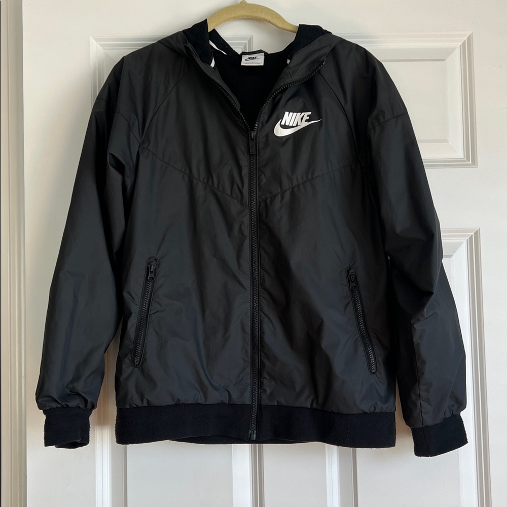 Boys Nike Windbreaker size large Black
